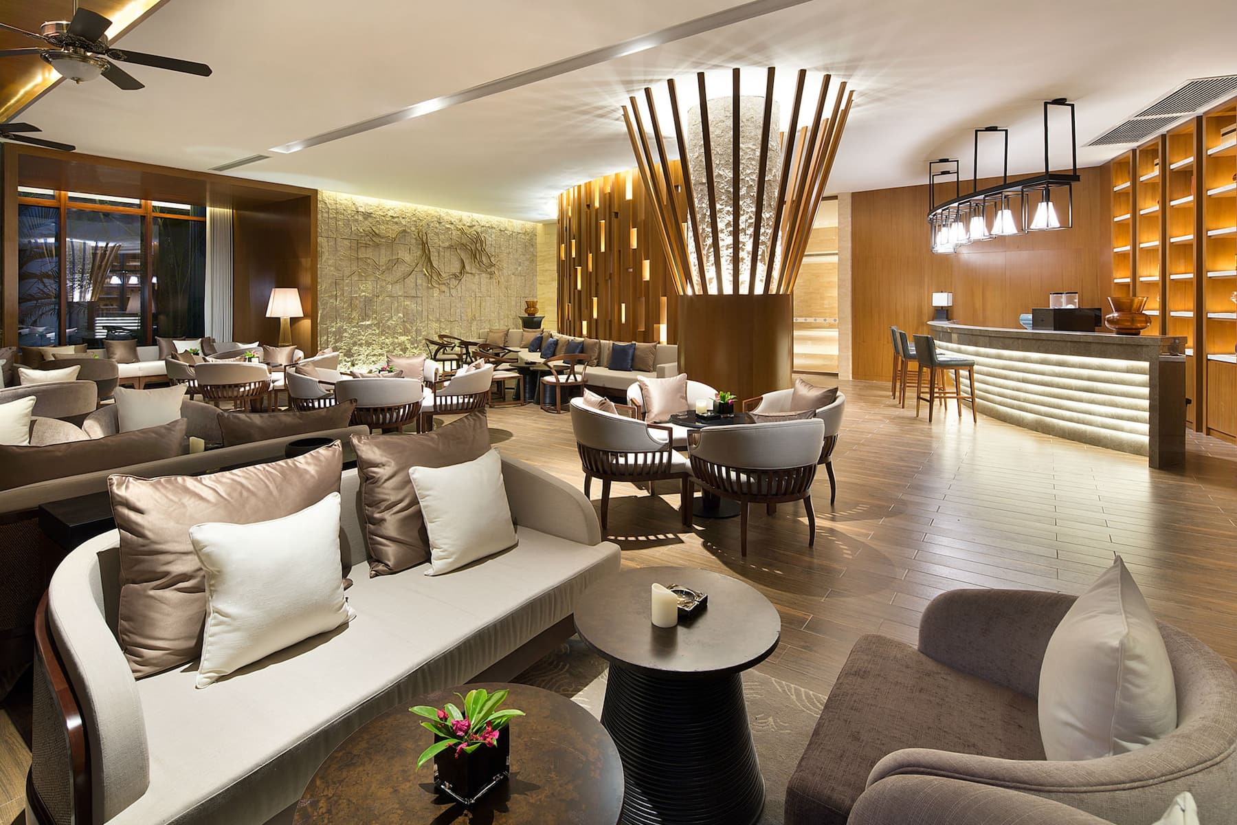 Bar at Wyndham Grand Plaza Royale Wenchang in Wenchang, Other than US/Canada